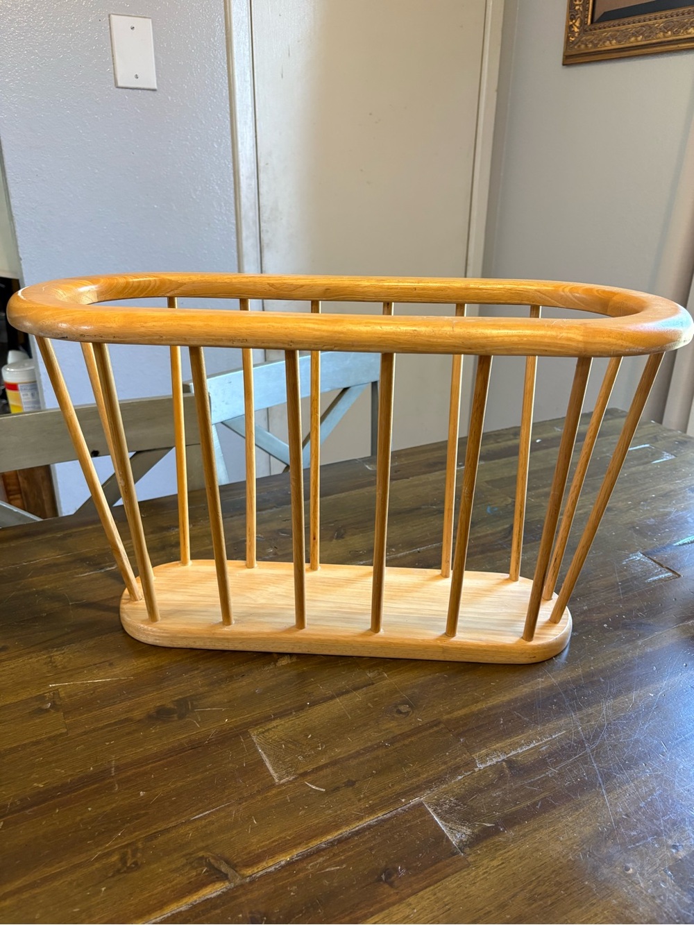 Vintage Mid Century Modern Oval Blond Wood Spindle Magazine Rack MCM Tapered